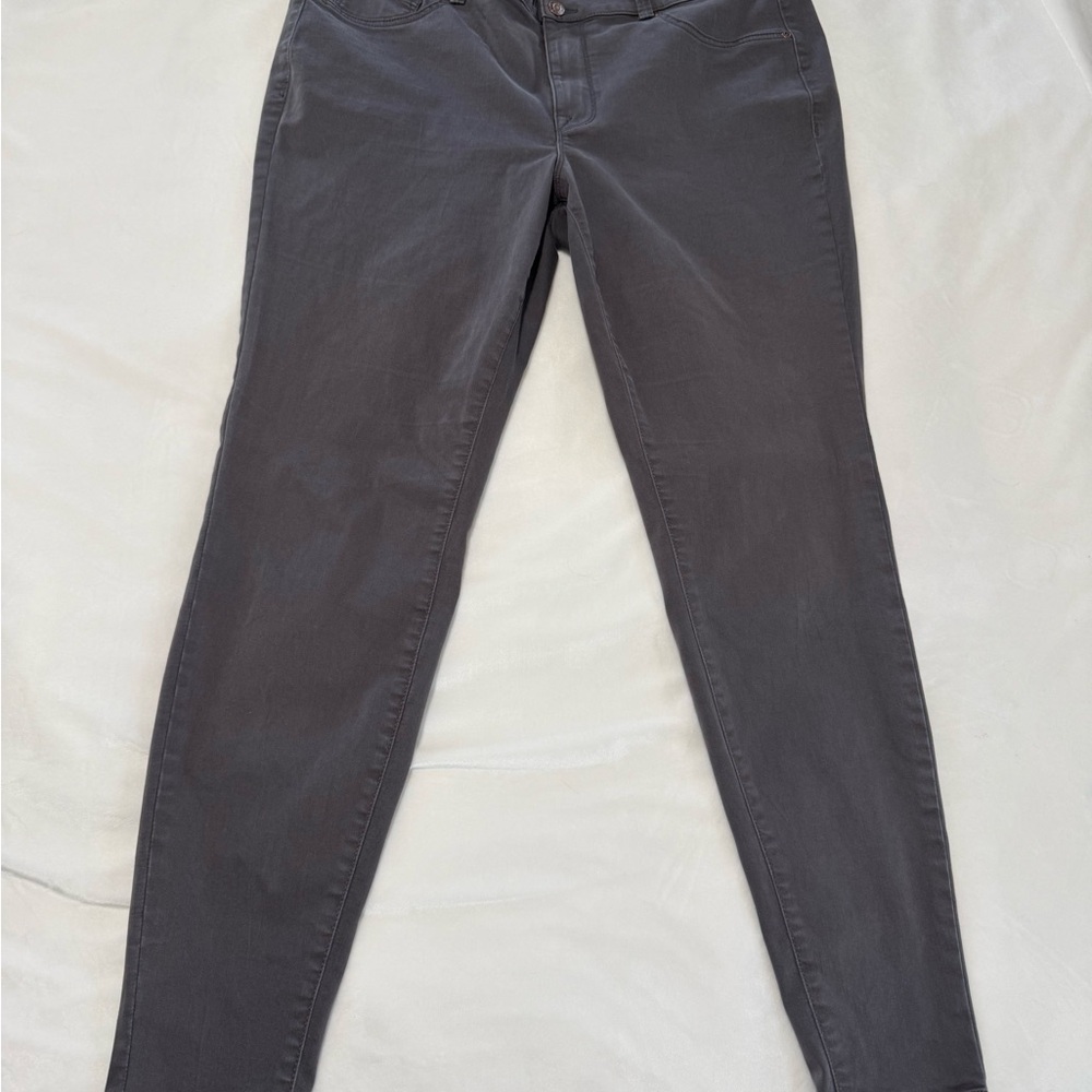 Maurice’s Stylish Gray Pants